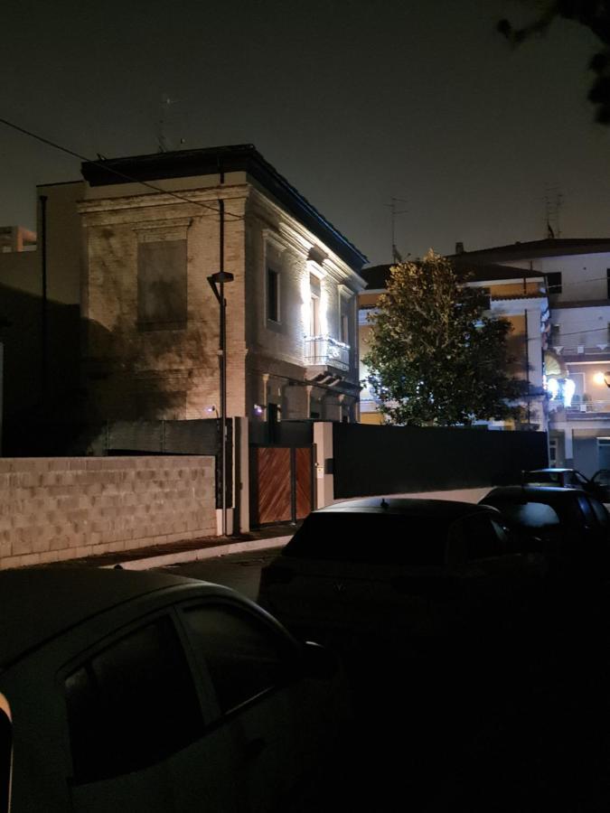 Dimora Dei Cento Apartment Пескара Екстериор снимка