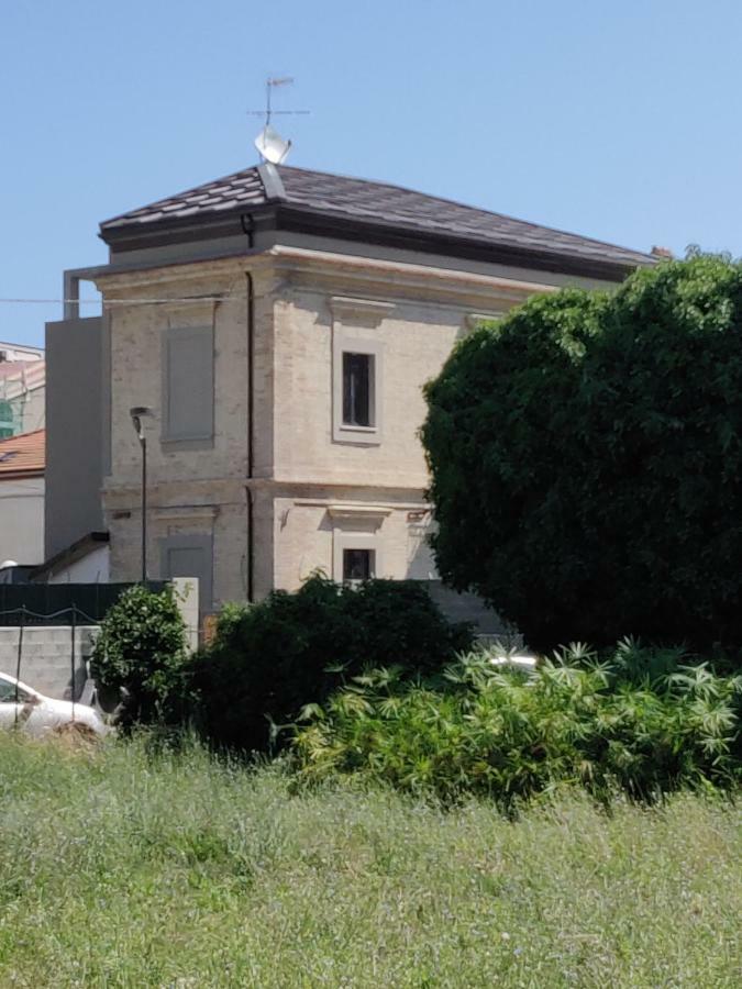 Dimora Dei Cento Apartment Пескара Екстериор снимка