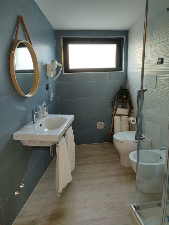 Dimora Dei Cento Apartment Пескара Екстериор снимка
